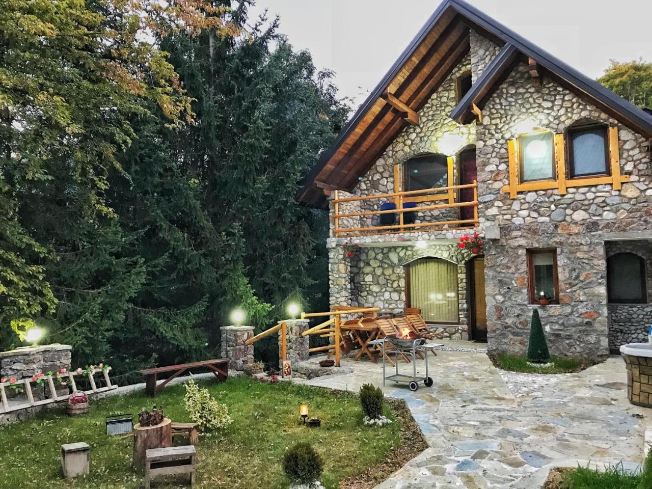 Chalet Kujta Печ Екстериор снимка